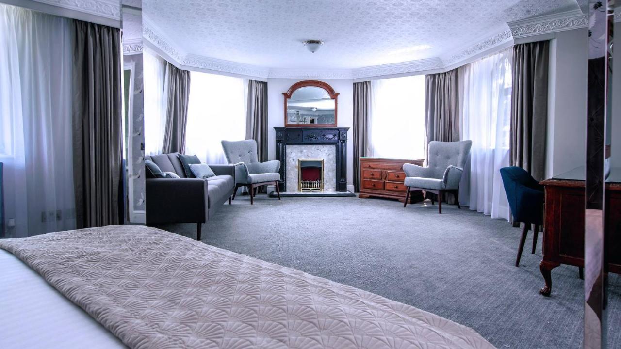 Bredbury Hall Hotel Стокпорт Екстериор снимка