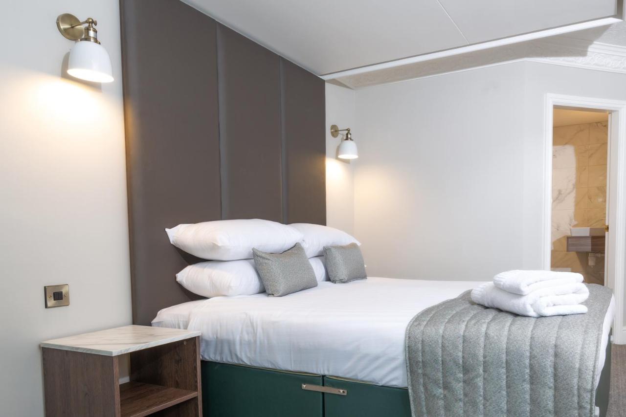 Bredbury Hall Hotel Стокпорт Екстериор снимка
