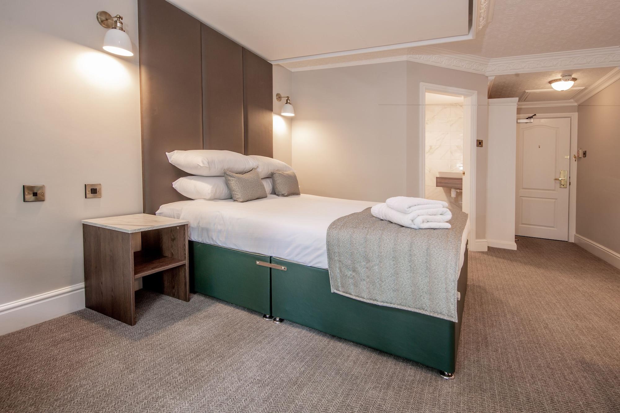 Bredbury Hall Hotel Стокпорт Екстериор снимка